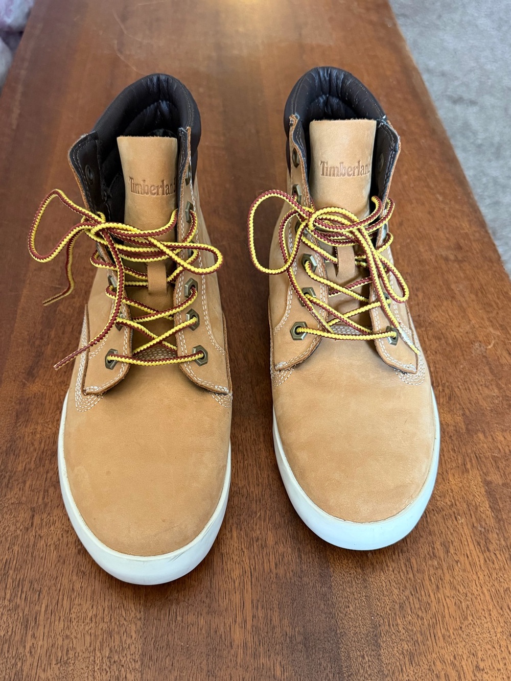Timberland Women’s  Wheat Nubuck High-Top Sneakers/boots. Lightweight.